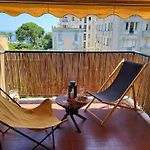 2P cosy avec terrasse, vue mer&plages à pied