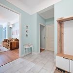 Nestor&Jeeves - Blue Pastel Promenade - Spacious - Close Sea