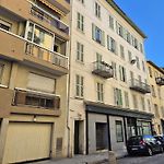 Plein centre Appartement climatisé et spacieux avec grande terrasse sur le toit à Nice