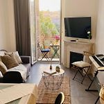 Spacious 3Bdr Apartment Near The Exhibition Center