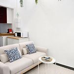 Cozy Apartment - 2 Min Walk From Beach