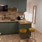 Perfectly Located Studio Between Sea And City Center