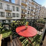 Cozy Apartment - 2 Min Walk From Beach