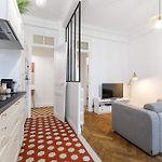 Large 2 Bdr City Center Close To Train Station