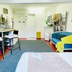 Central Studio By The Sea