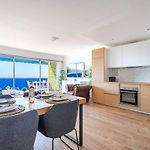 Sea View And Premium Comfort With Ac And Wifi