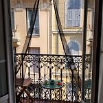 Spacious Apartment With Balcony - Nice Center