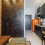 Charming 1 Bdr Downtown