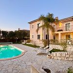 Villa Syagrus - Easy Home Booking