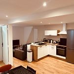 Appartement Renove 3 Chambres Avec Parking A Nice