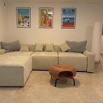 Appartement Neuf 2 Chambres Et Salon - Proche Mer & Aeroport