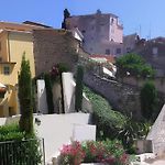 Vieux Nice, Grand 2P Sur Jardins, Parking, Calme, Soleil