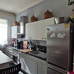 Chambre chez l\'habitant, avec balcon privé, centre-ville, 15 mn mer
