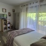 Exceptionnel Studio Nice Proche Mer Avec Piscine, Parking Et Terrasse