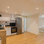 Appartement Renove 3 Chambres Avec Parking A Nice