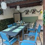 Grand 4 Pieces Avec Cour Privee, Clim & Parking
