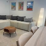 Appartement Neuf 2 Chambres Et Salon - Proche Mer & Aeroport
