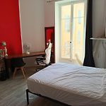 Au Centre De Nice Proche De La Mer Grande Chambre Climatisee Direct Tram Durandy Aeroport