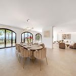Panoramic-View Villa, 5 En-Suites, Pool, Sleeps 10