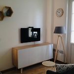 Bel Appartement, Balcon, 15 Minutes Du Centre