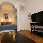 Apartment In Vieux-Nice, Saleya