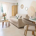 Nice Studio With 1 Bedroom, Gambetta, Russian Church