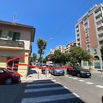 Bel Appartement, Balcon, 15 Minutes Du Centre