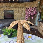 Studio Avec Jardin Prive & Jacuzzi