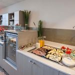 Mercure Nice Marche Aux Fleurs