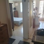Room For Rent Staying With A Resident
