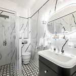 Le Cote D\'Azur Art Deco Apartment