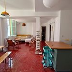 Charming Apartment In Nice With Balcony