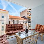 Spacious Apartment With Terrace And Parking