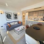 Elegant Sea Front Residence Nice