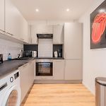 Hyper City Center Fully Renovated Air Conditioning