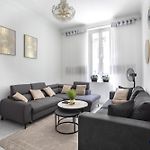 Air-Conditioned Apartment In The Republique District