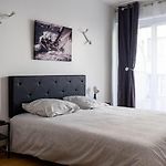3 Rooms With Balcony And Parking 3 Min From The Sea