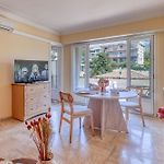 Lion Apt - Near City Center - Terrace - Happy Rentals
