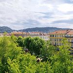 Charming 1 Bdr Apartment In The City Center