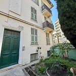 Very Charming Studio In Nice
