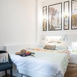 Le Cote D\'Azur Art Deco Apartment