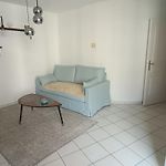 1 Bedroom Air-Conditioned Apartment Beach Wi-Fi