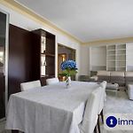 Spacious Apartment With Terrace In The Cimiez District