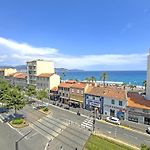 Villa Melrose Sea View Retreat Close To Beach