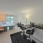 Charming Cozy Studio With Sunny Balcony