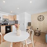 Beautifully Renovated With Charm - In The Port /Ac