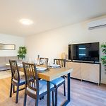 Beautiful 2-Bedroom Apartment, Garden, Swimming Pool, Sea Within Walking Distance