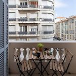 L23 Staywizus - 1 Bdr Shakespeare 2 Balconies - Clim & Wifi