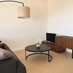 Apart With Terrace And Unobstructed View