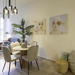 #38 Staywizus - 1Bdr Place Massena Central - Near Beach - Ac & Wifi